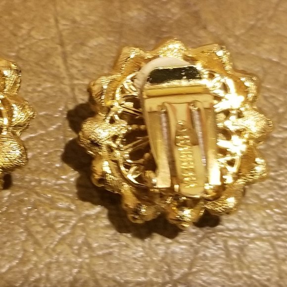 RARE DESIGNER VINTAGE JOSE & MARIA BARRERA FLOWER ROUND CLUSTER Crystal Earrings - Picture 8 of 12